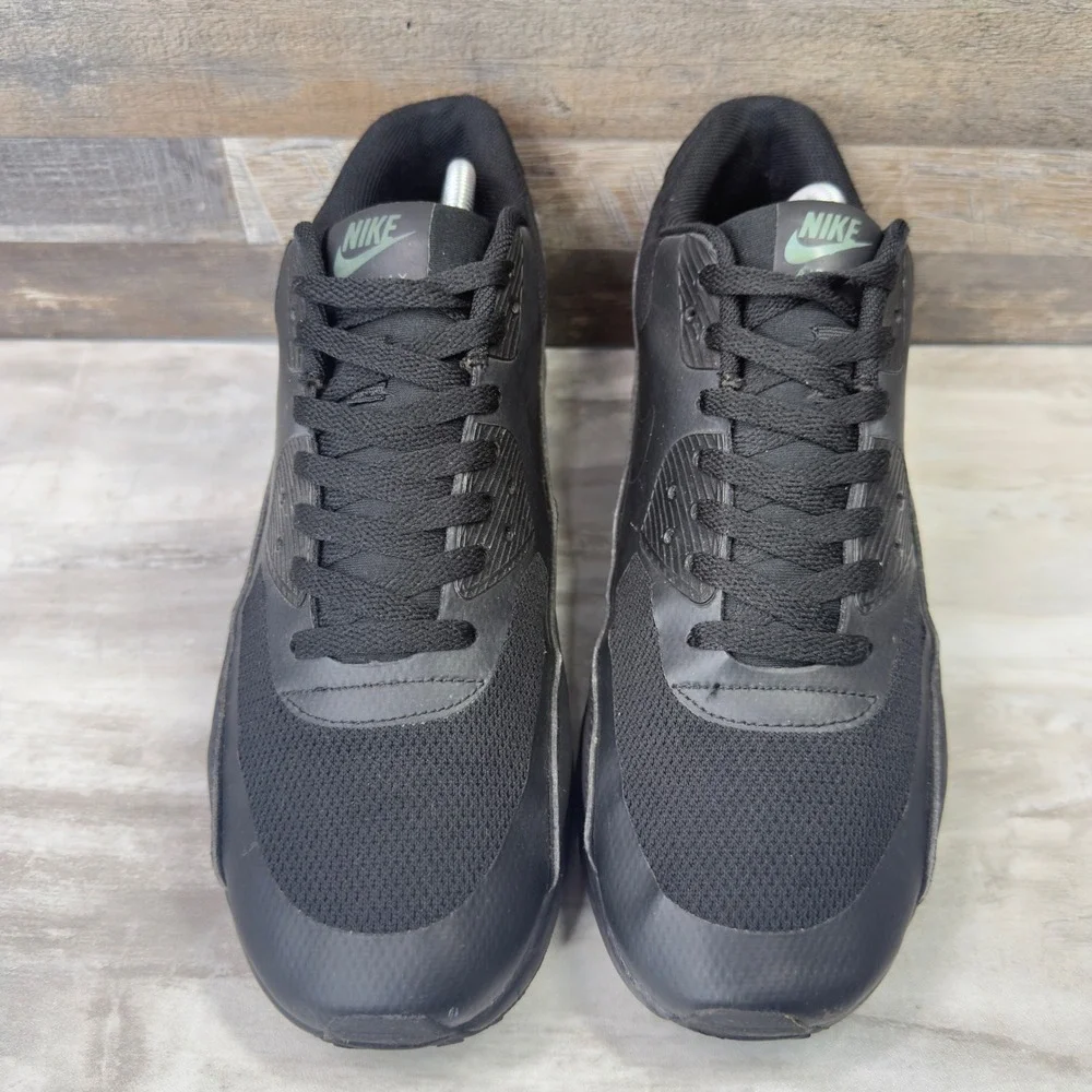 Nike Air Max 90 Ultra 2.0 Essential Triple Black Mens sz 10 Sneakers 875695-002